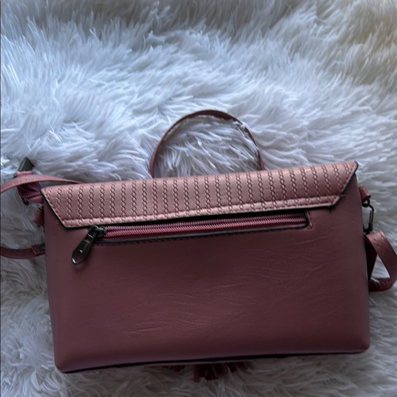 Chic Pink Textured Crossbody Bag with Tassel - Picture 5 of 12